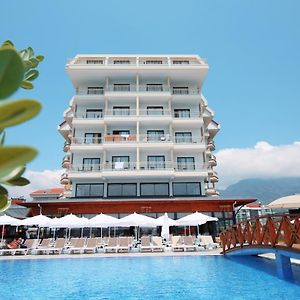 Sey Beach Hotel & Spa